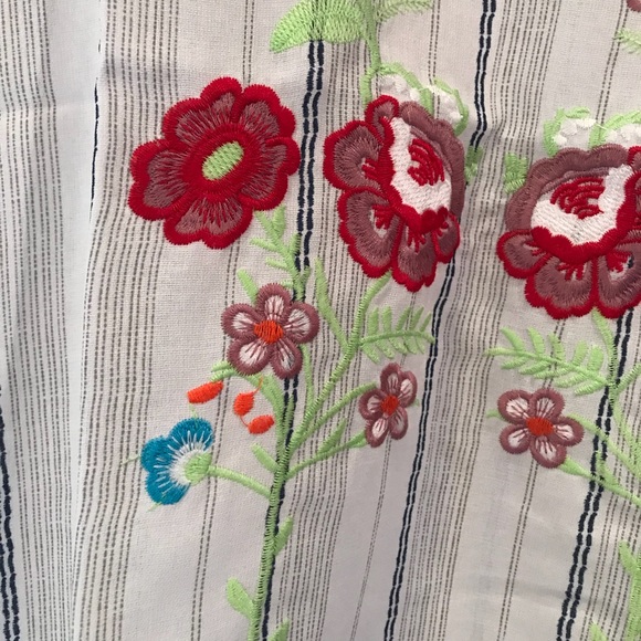 Embroidered Tank - Picture 5 of 6